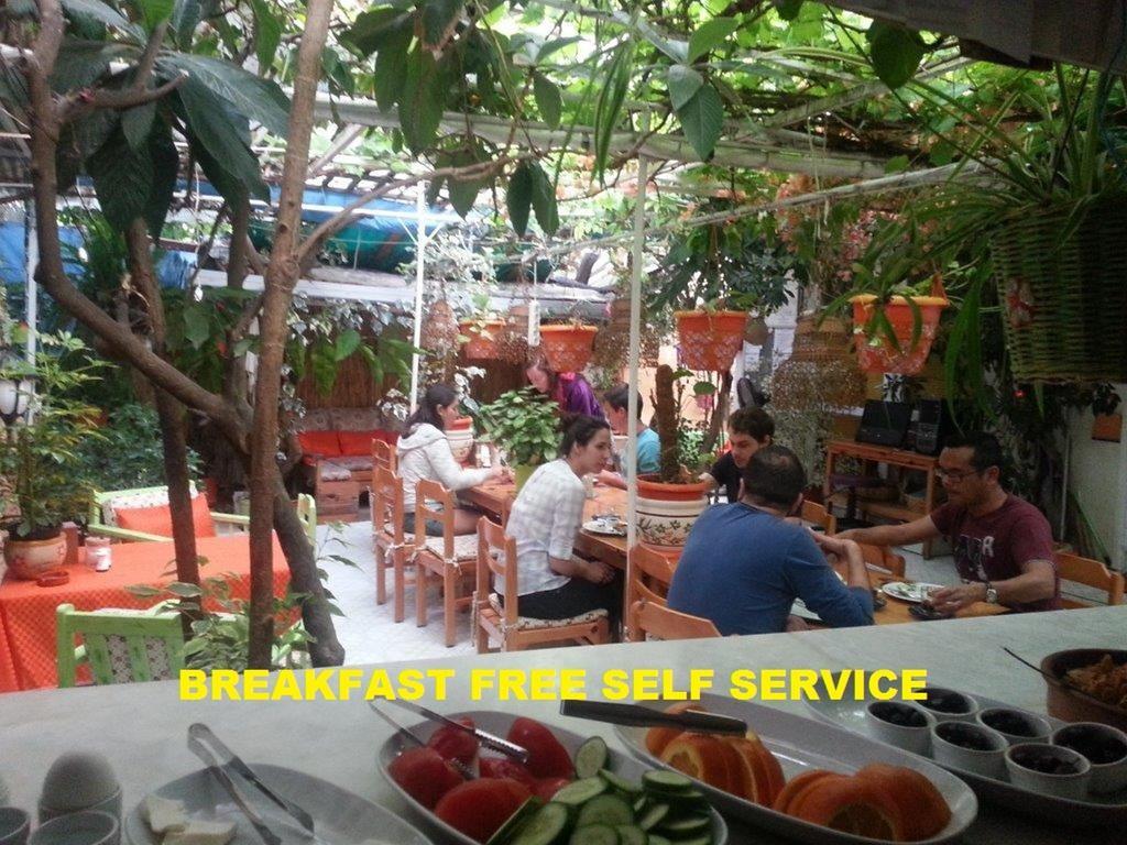 Ferah Hostel Monica'S Place Fethiye Kültér fotó
