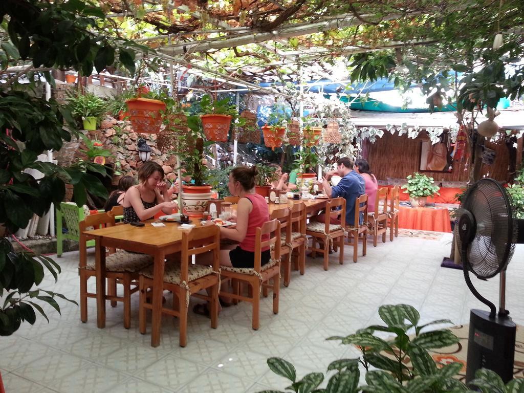 Ferah Hostel Monica'S Place Fethiye Kültér fotó