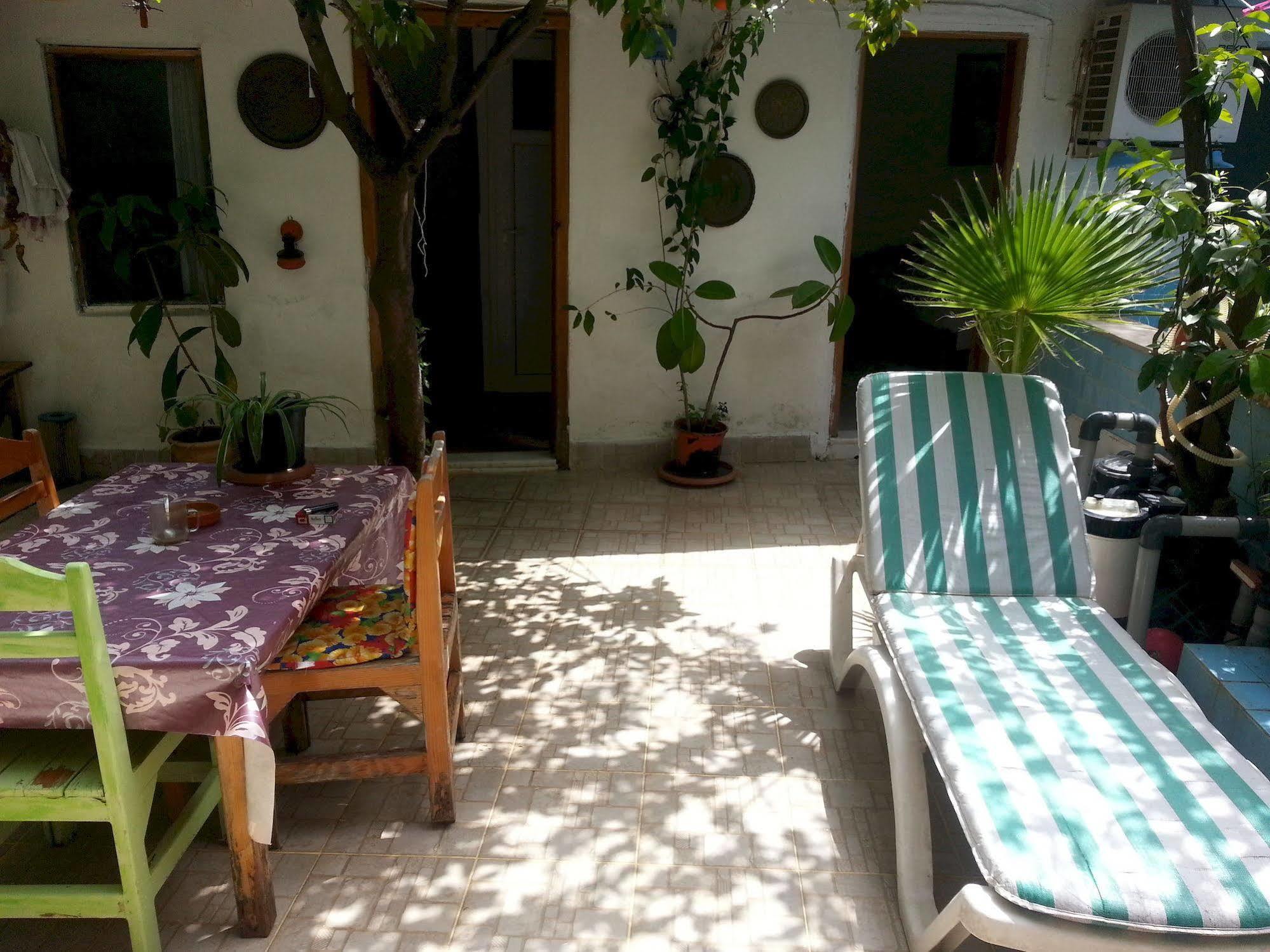 Ferah Hostel Monica'S Place Fethiye Kültér fotó